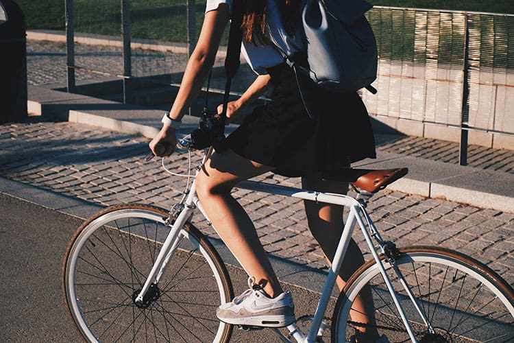 Choosing a bicycle for college isn't just about picking a mode of transport; it's about selecting a companion for your campus adventures.